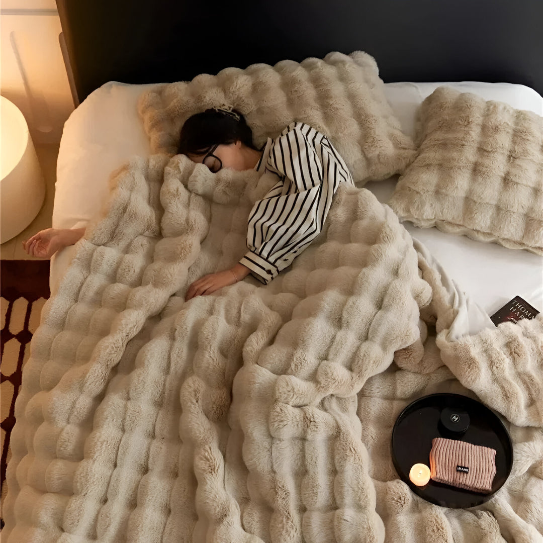 All Season Blanket with Elegant Design | Ventayan