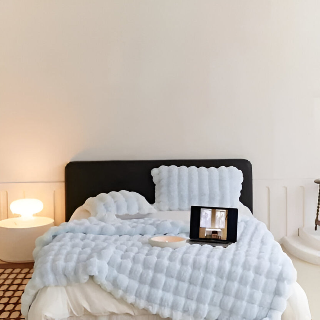 All Season Blanket with Elegant Design | Ventayan