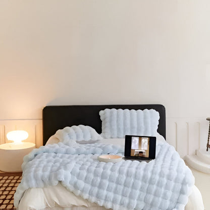 All Season Blanket with Elegant Design | Ventayan